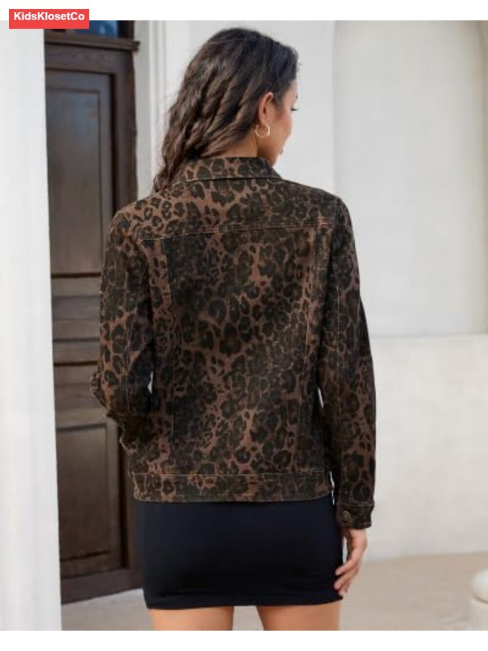 Women's Stretch Denim Jean Jacket with Leopard Print, Button Front - Picture 3 of 6